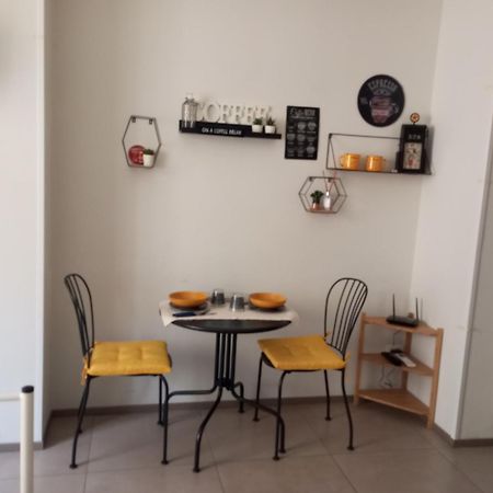 Holidaystudio Appartamento In Centro Salerno Exterior photo